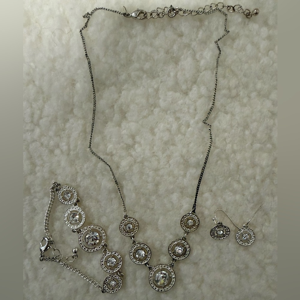 Avon Elegant Silver Jewelry Set